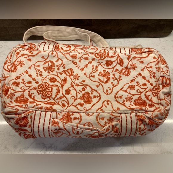 FREE PEOPLE Printed Caravan Tote Bag in Red Tile - Picture 8 of 12